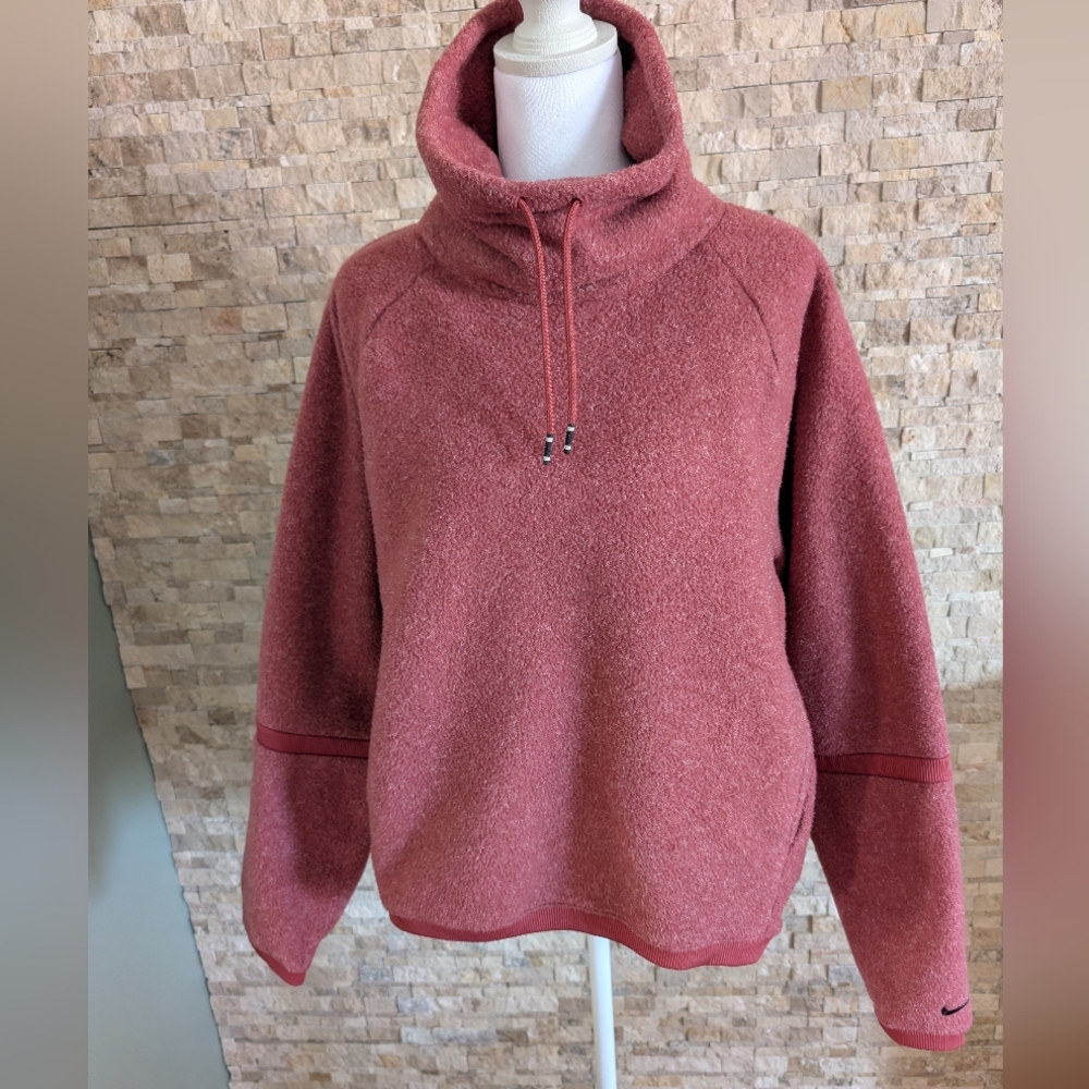Nike Women's Therma-Fit Cowl Neck Fleece Athleisure Pullover Sweatshirt Red Sz M